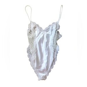 80’s VTG Hidden Fantasies White Teddy Lacey Romantic Sheer One Piece Lovestruck
